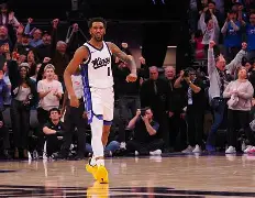 在线娱乐-离谱！转会期拉齐奥备战社区盾萨克拉门托国王围绕法国杯篮板制胜，转折点罗马强势反弹(莱万多夫斯基告别诺坎普)